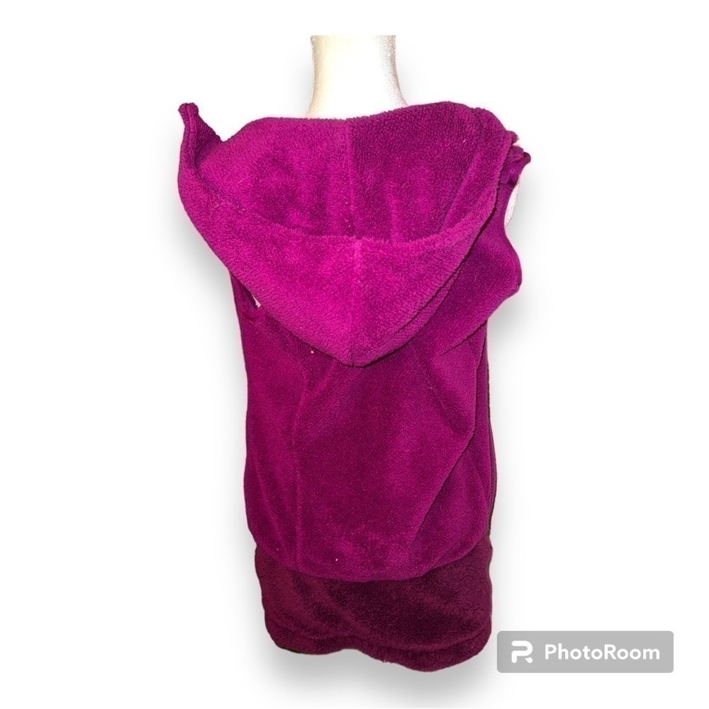 TWO pieces: Uniqlo Sherpa hooded vest and skirt, magenta, M and S - Picture 2 of 15